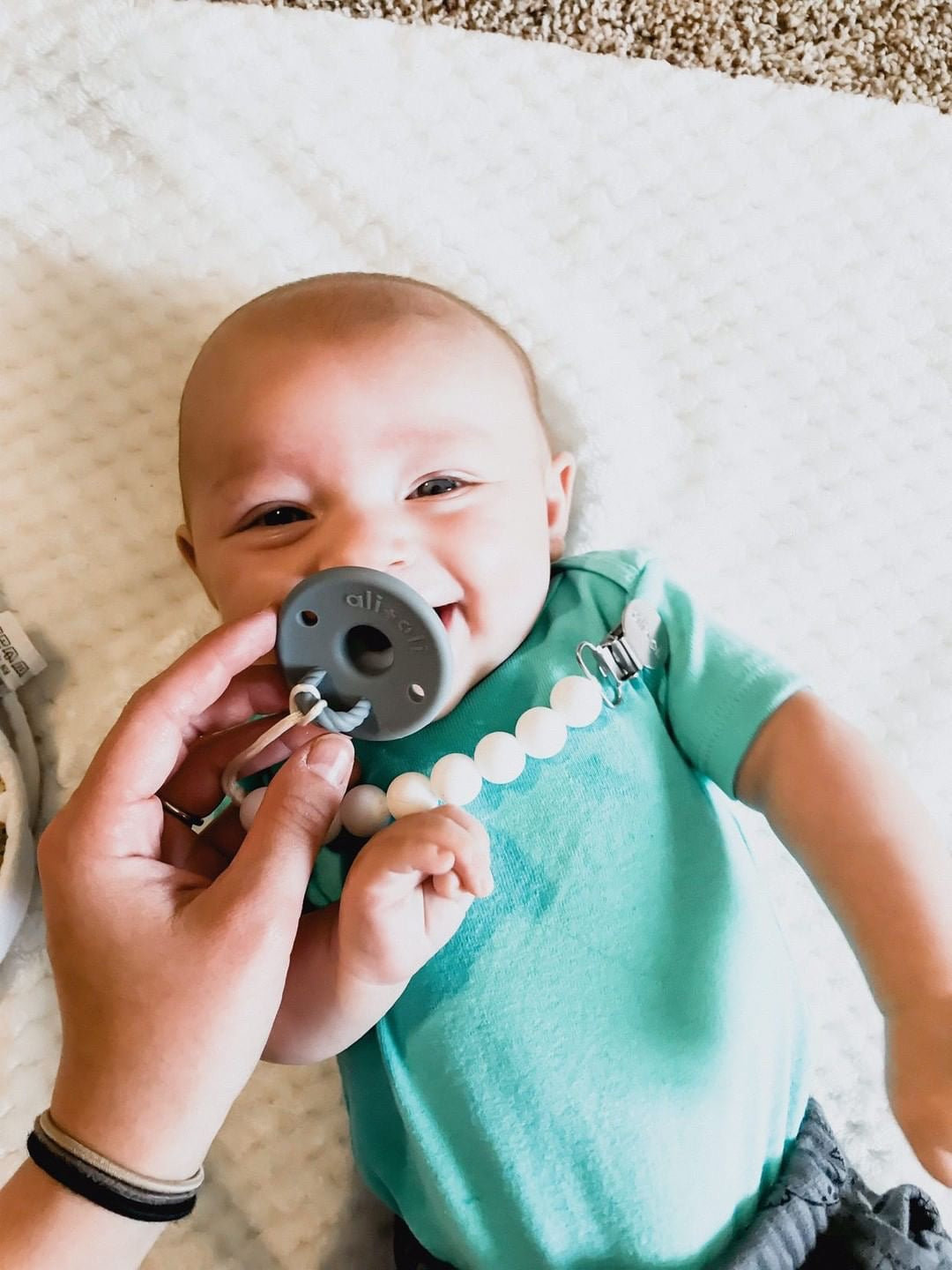 Ali+Oli Pacifier Set Round (Iron & Sky)