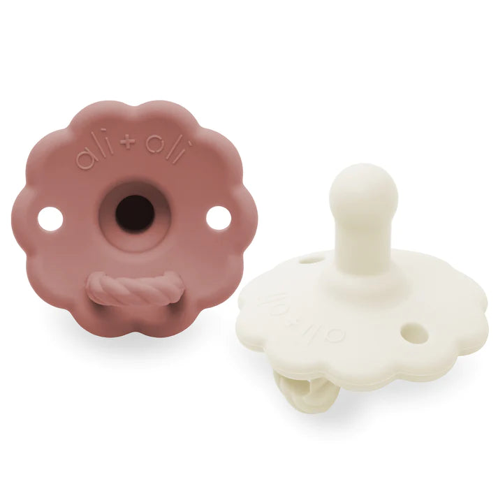 Set of 2 Pacifier Flower Shape Cedar & Snow