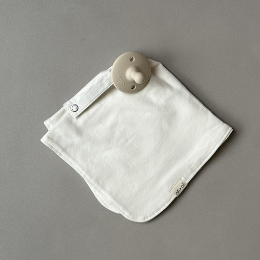 Ali+Oli Lovey Blanket Pacifier Holder (Beige)