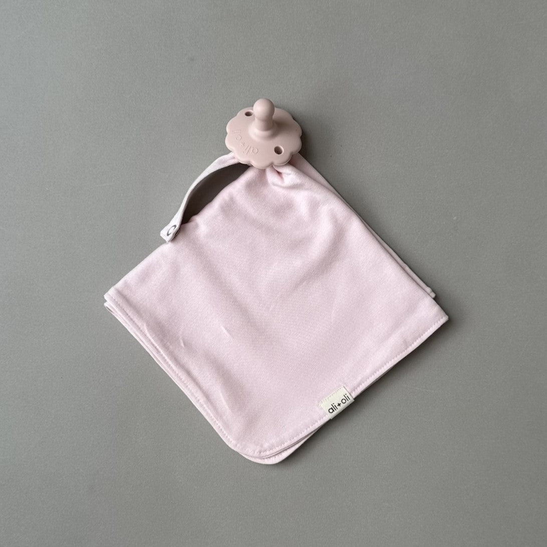 Ali+Oli Lovey Blanket Pacifier Holder (Blush)