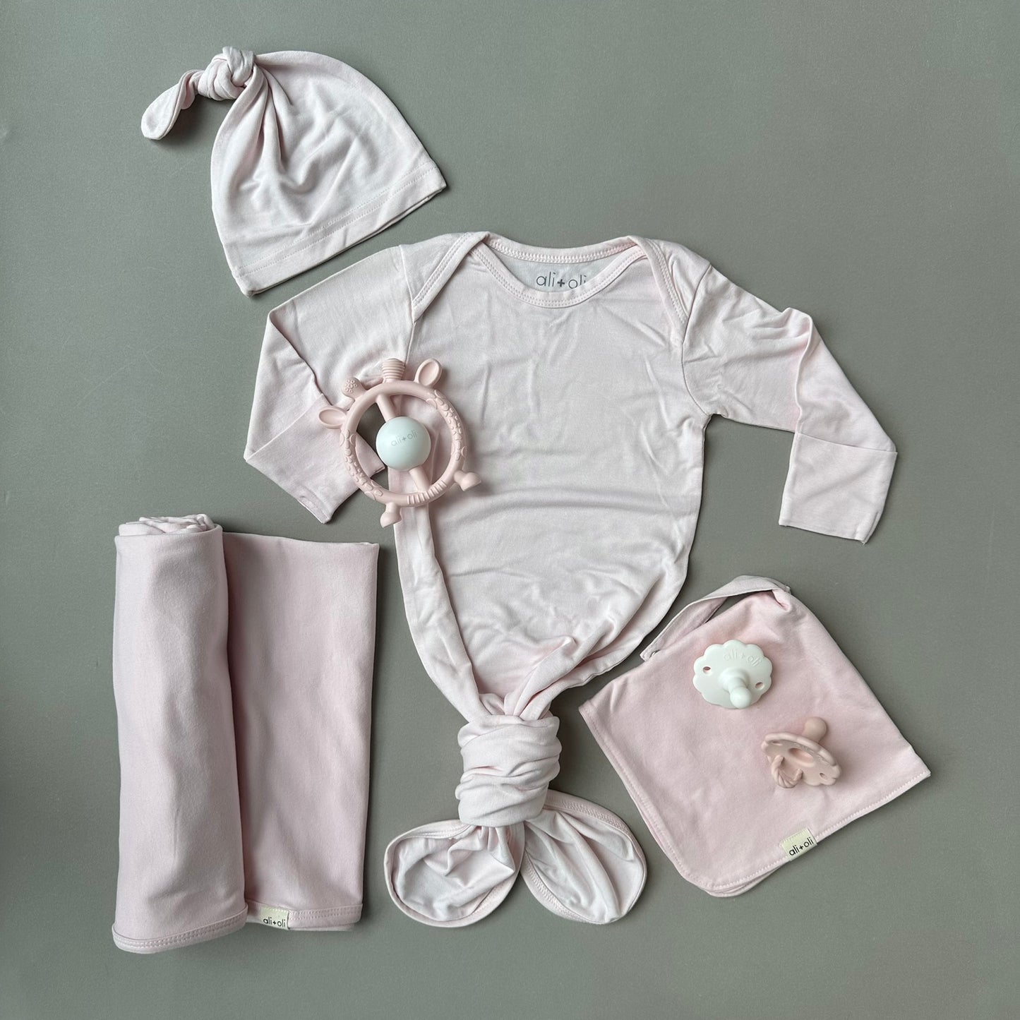 Luxury Baby Gift Set – Blush