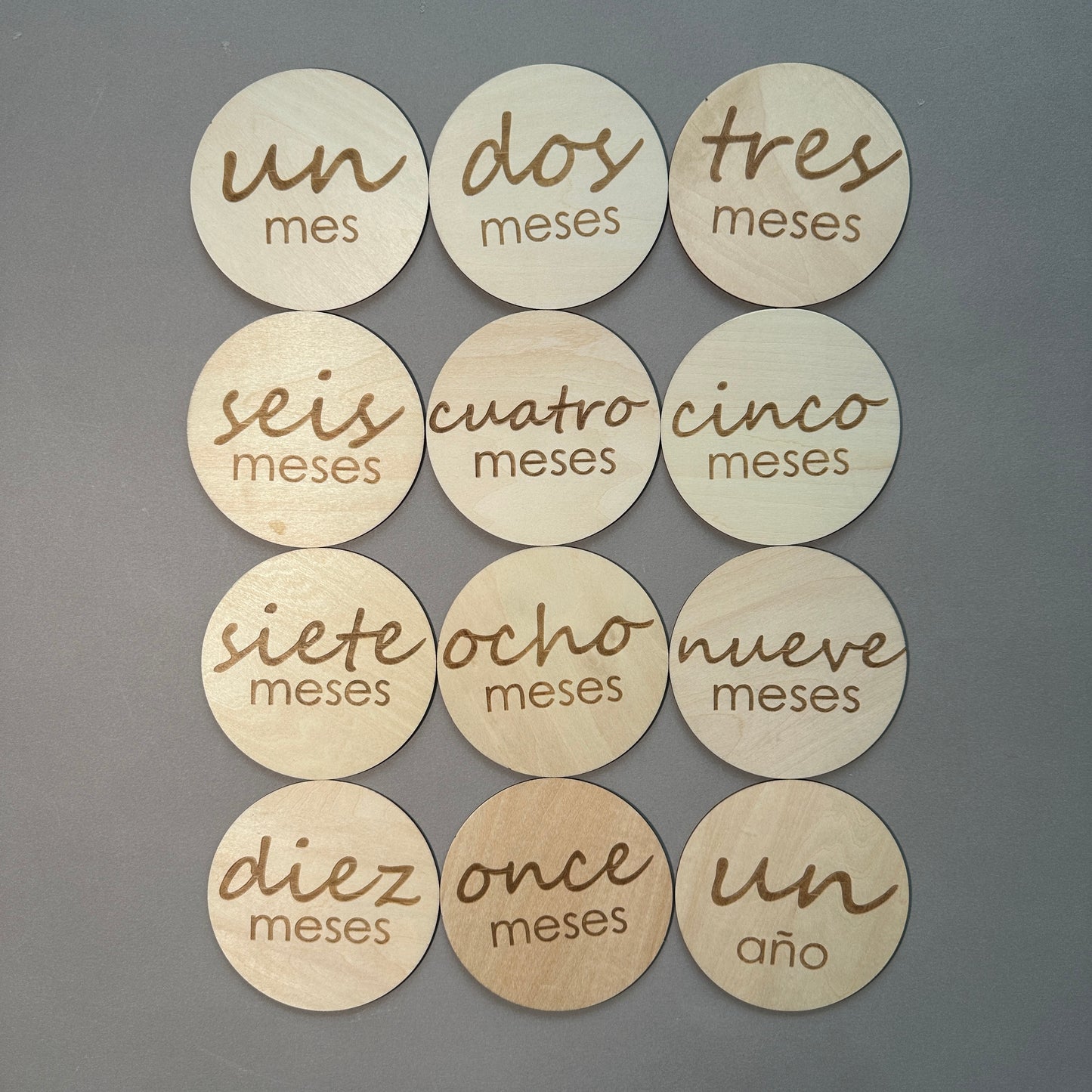 Baby Monthly Milestone Photo Prop Cards - Spanish (24 memorable milestones)