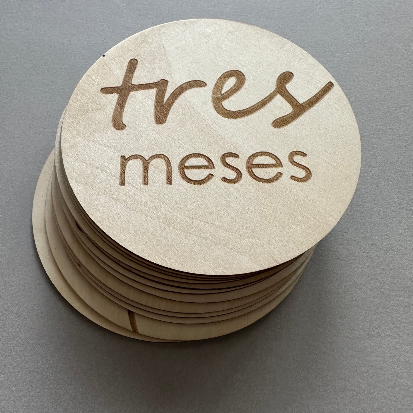 Baby Monthly Milestone Photo Prop Cards - Spanish (24 memorable milestones)