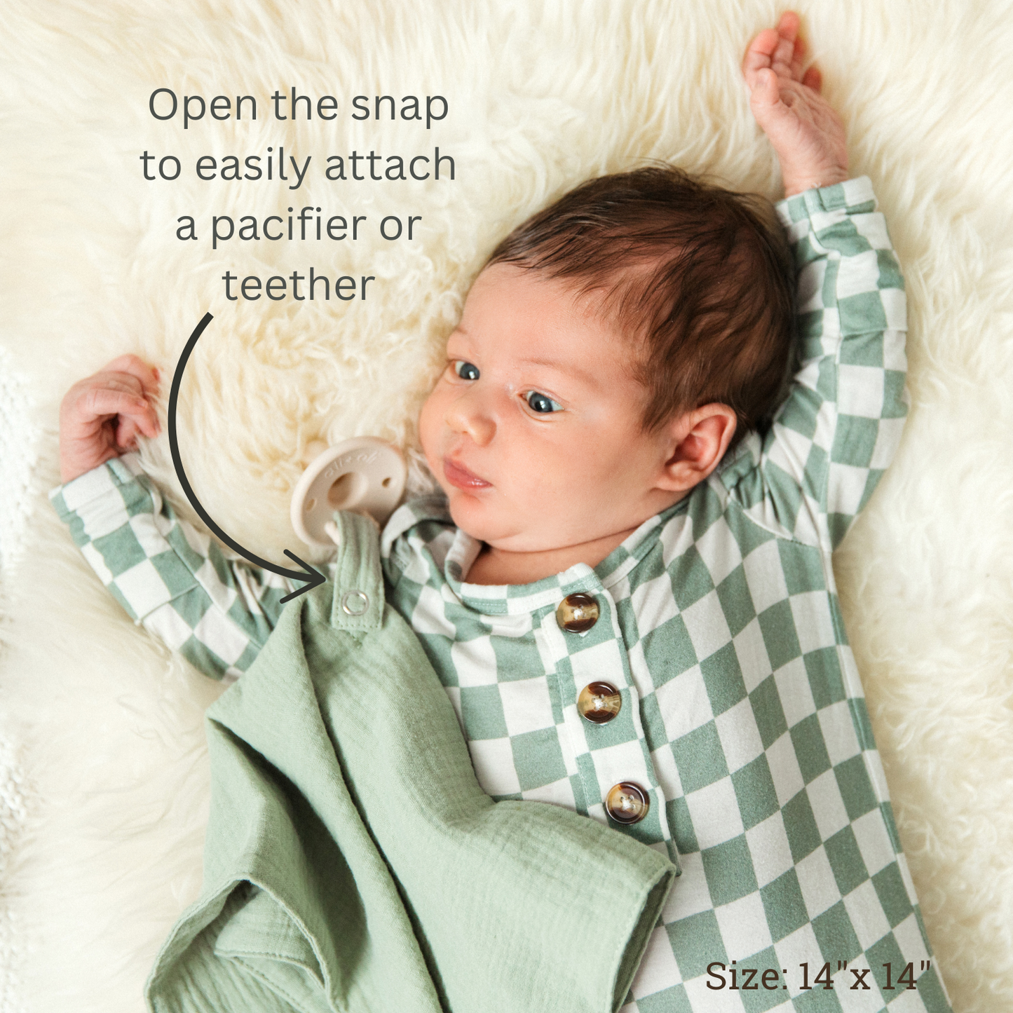 Ali+Oli Pacifier Blanket Holder (Sage)