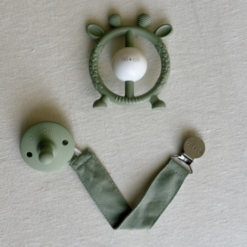Ali+Oli Pacifier Set Round (Grey & Sage)