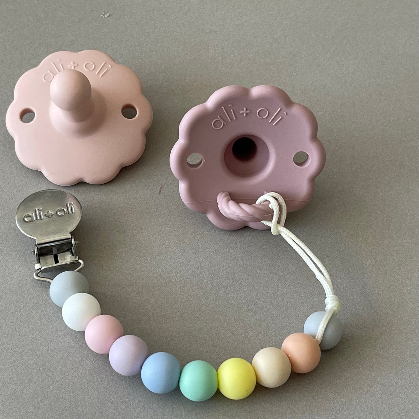 Ali+Oli Pacifier Set Flower (Blush & Pink)