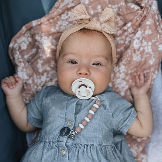 Ali+Oli Pacifier Clip Holder for Baby | Mini Lentil (Cork)