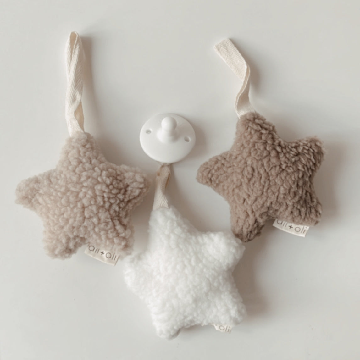Ali+Oli Plush Star Pacifier Holder (Sand)
