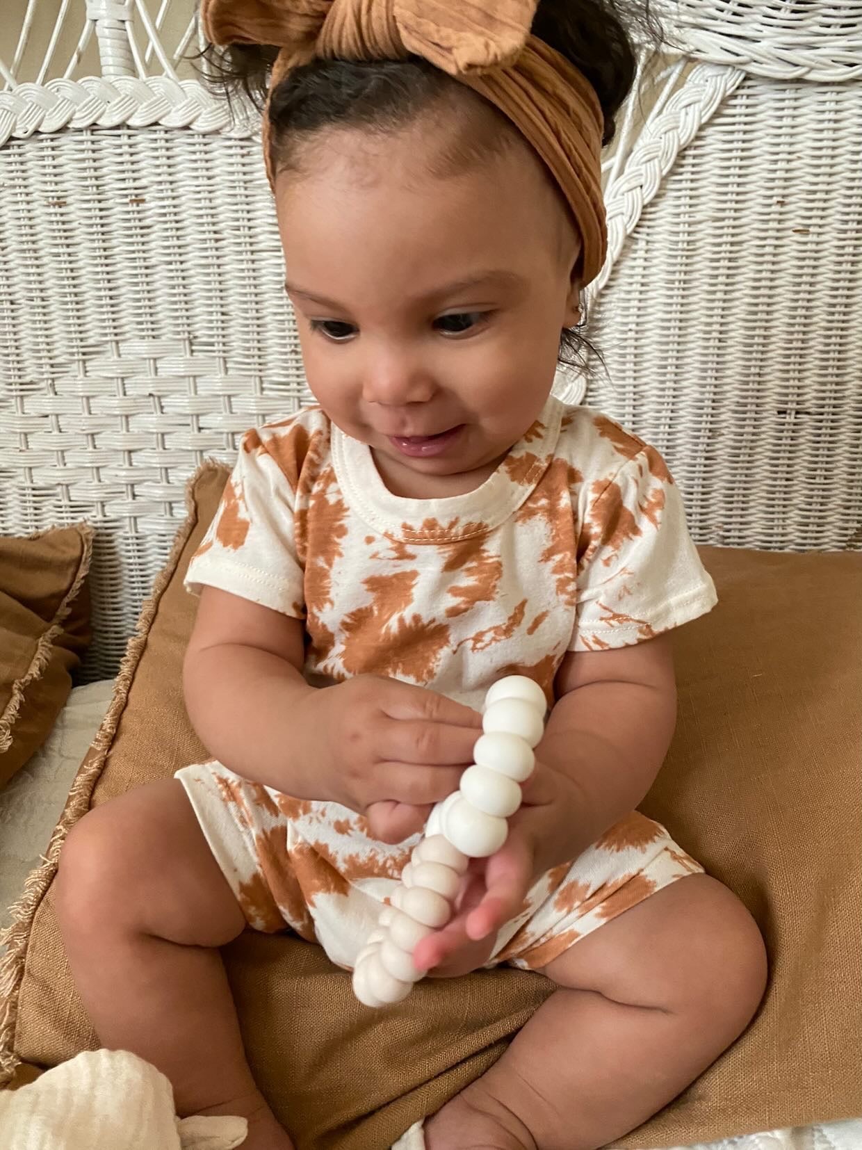 Mushroom Teether (Soft White & Natural)