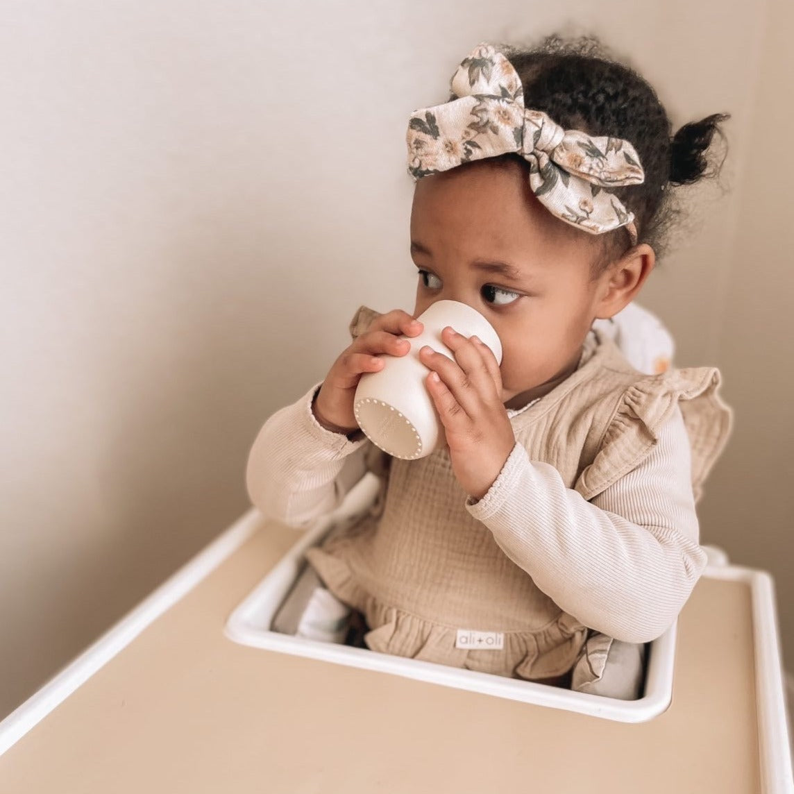 Ali+Oli Muslin Cotton Ruffle Baby Bib (Taupe)