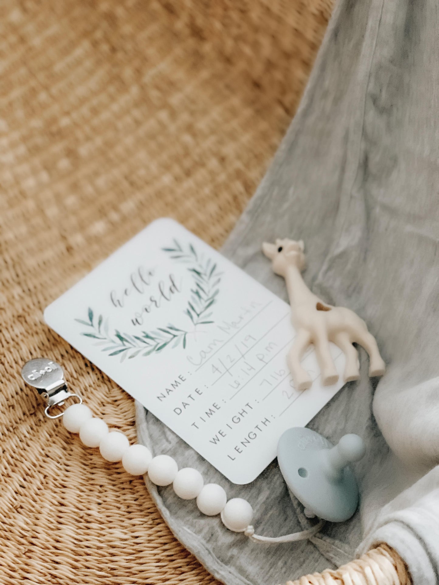 Ali+Oli Pacifier Clip (White)