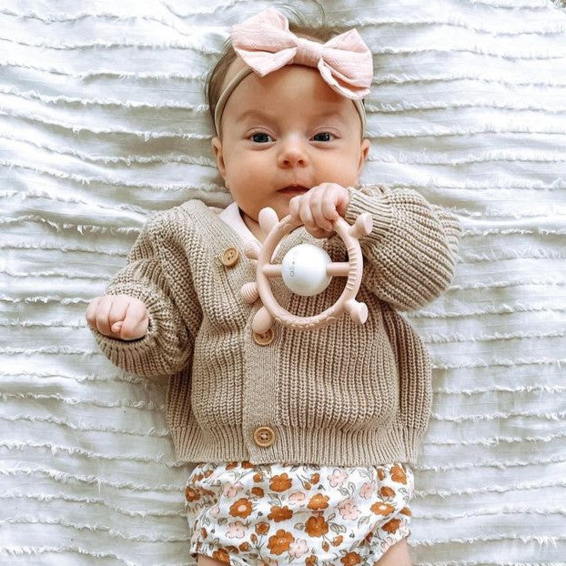 Ali+Oli Giraffe Teether and Rattle (Pink)