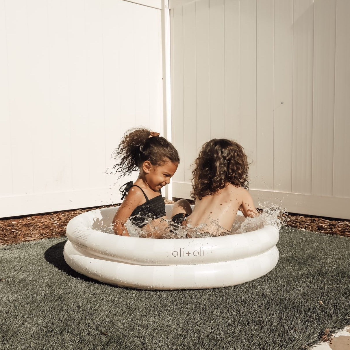 Ali+Oli Two Ring Pool (Checkers)