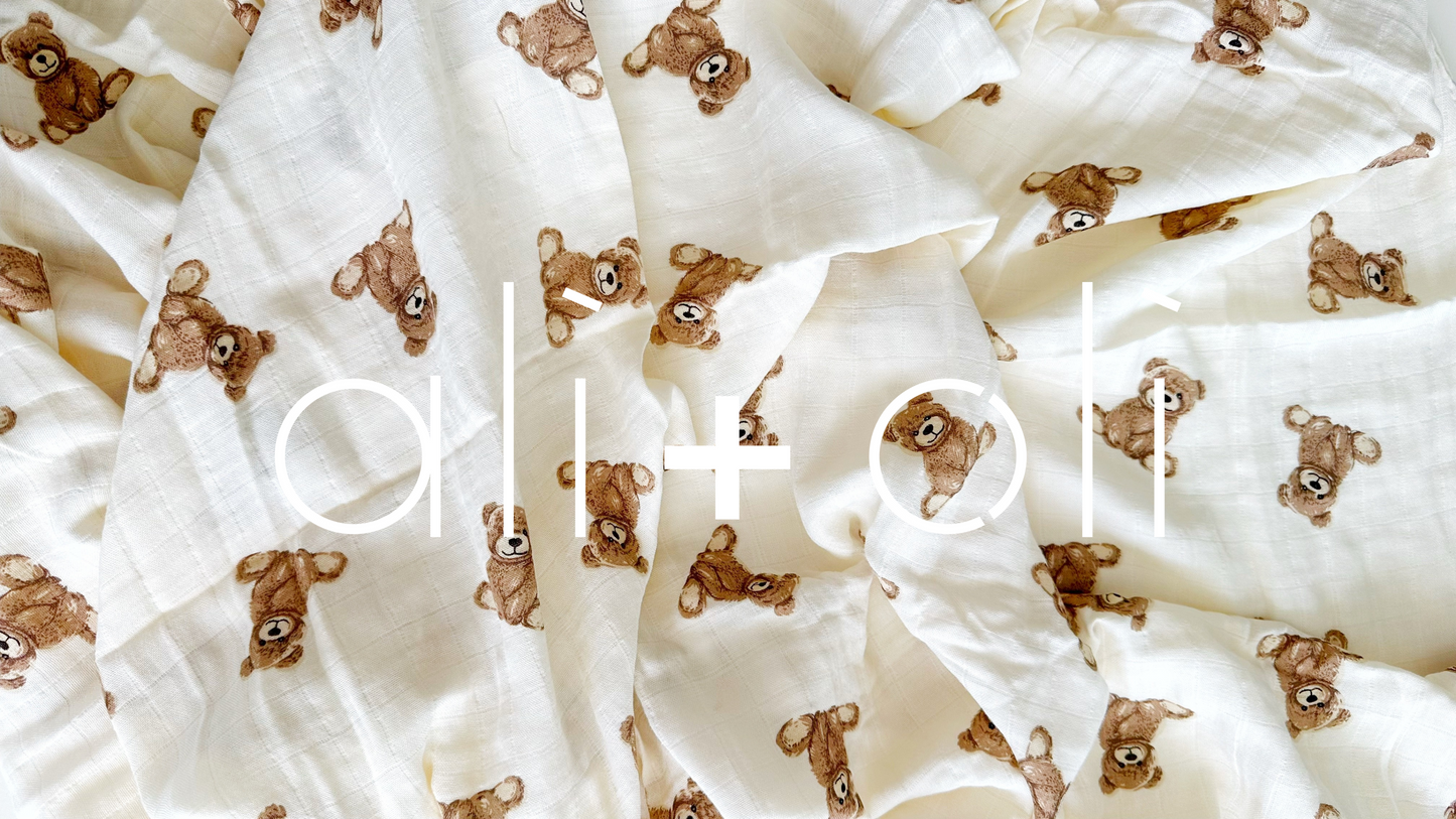 Ali+Oli Muslin Swaddle Blanket (Teddy Bear)