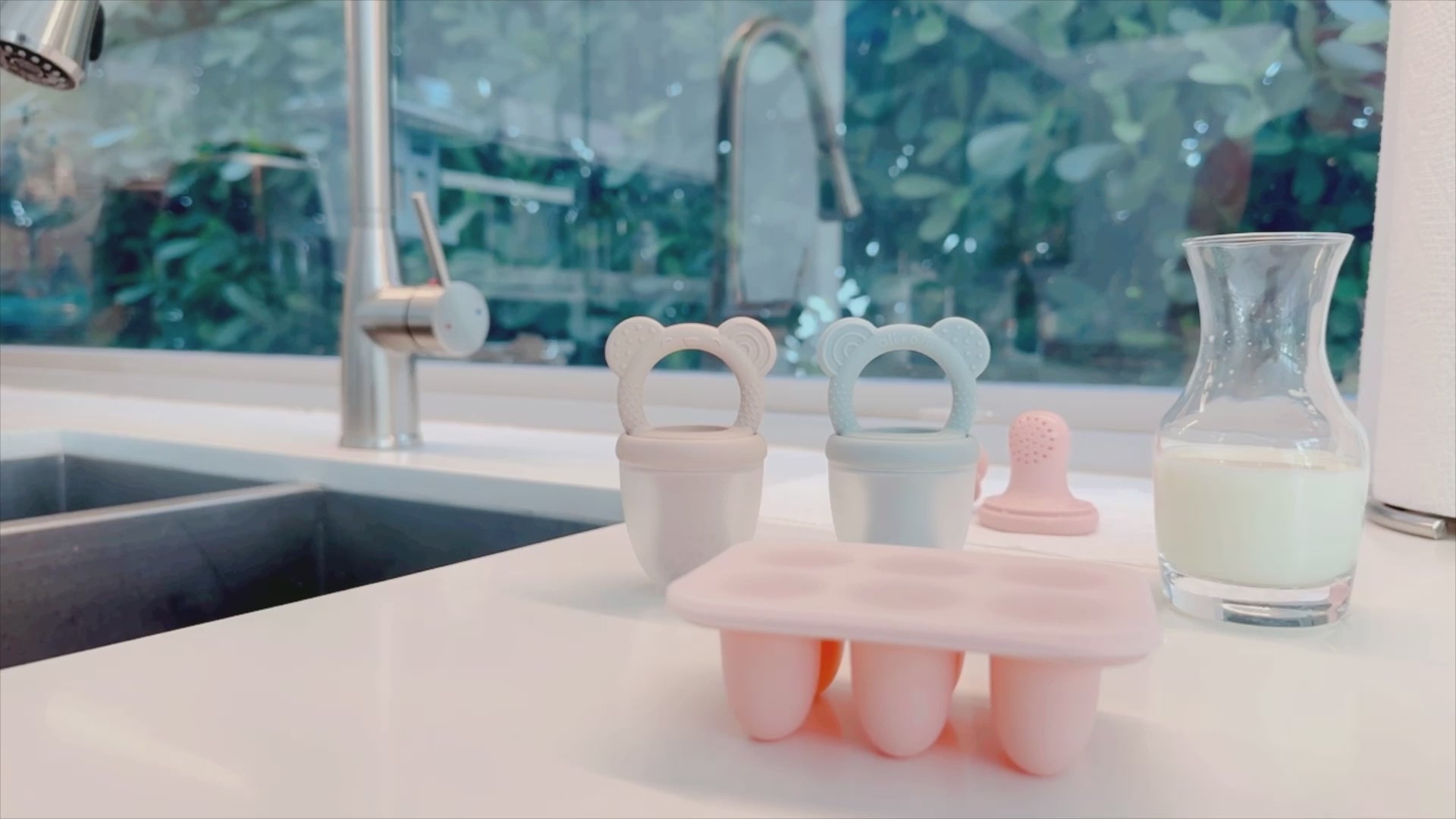 Cargar video: Breastmilk Freezer Trays
