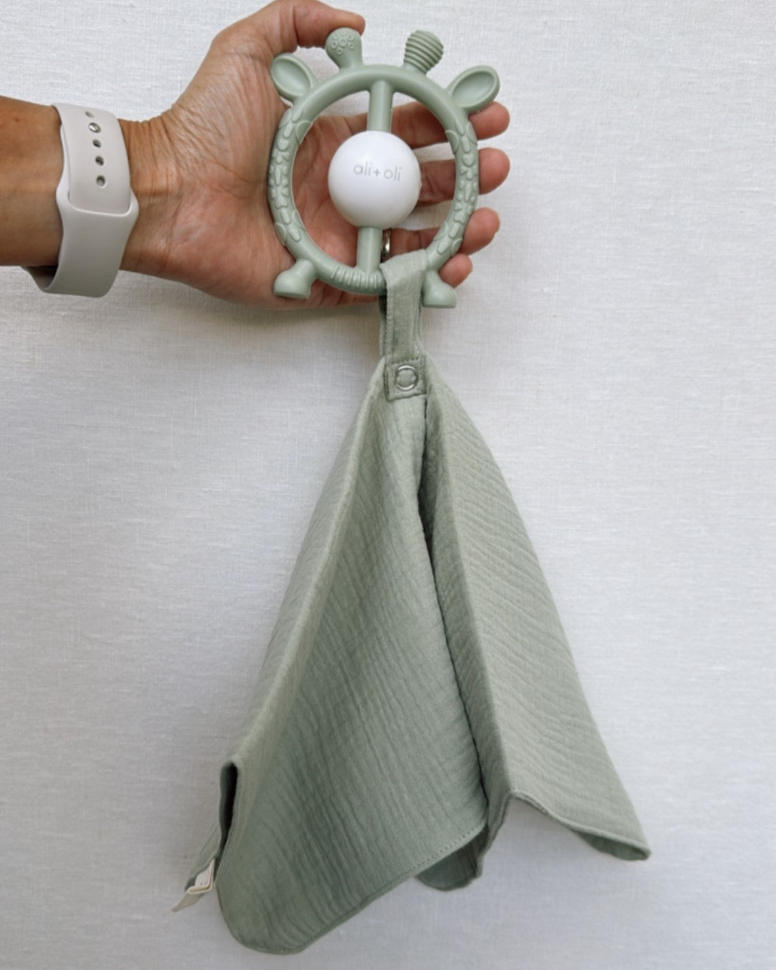 Ali+Oli Pacifier Blanket Holder (Sage)