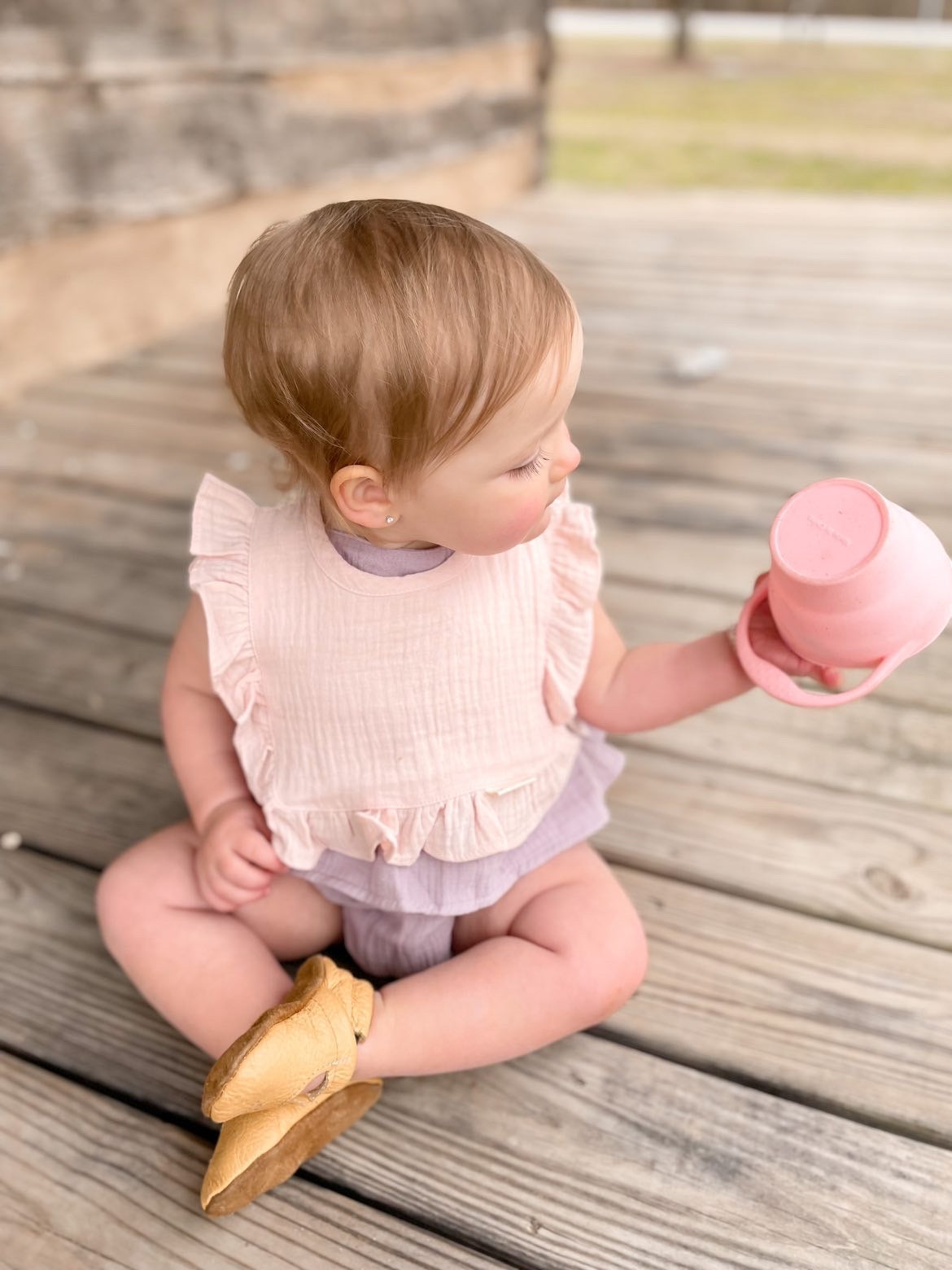 Ali+Oli Muslin Cotton Ruffle Baby Bib (Pink)