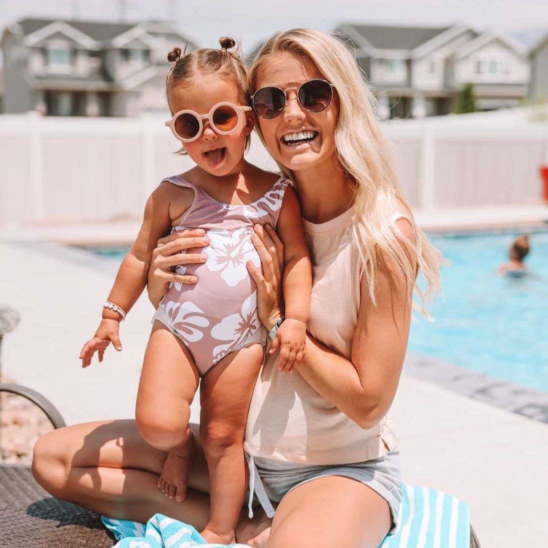 Baby Sunglasses Pool time 