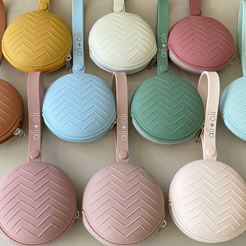 Ali+Oli Pacifier Case (Coconut)