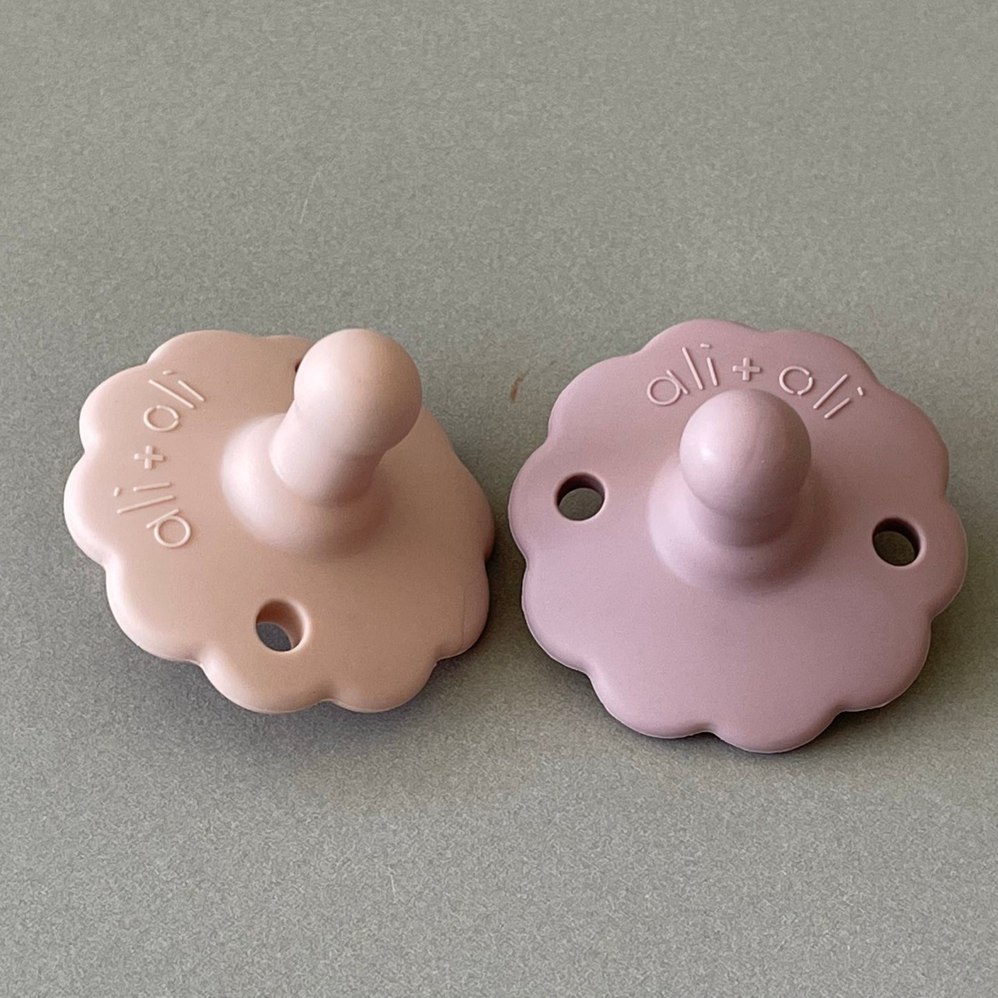 Ali+Oli Pacifier Set Flower (Blush & Pink)