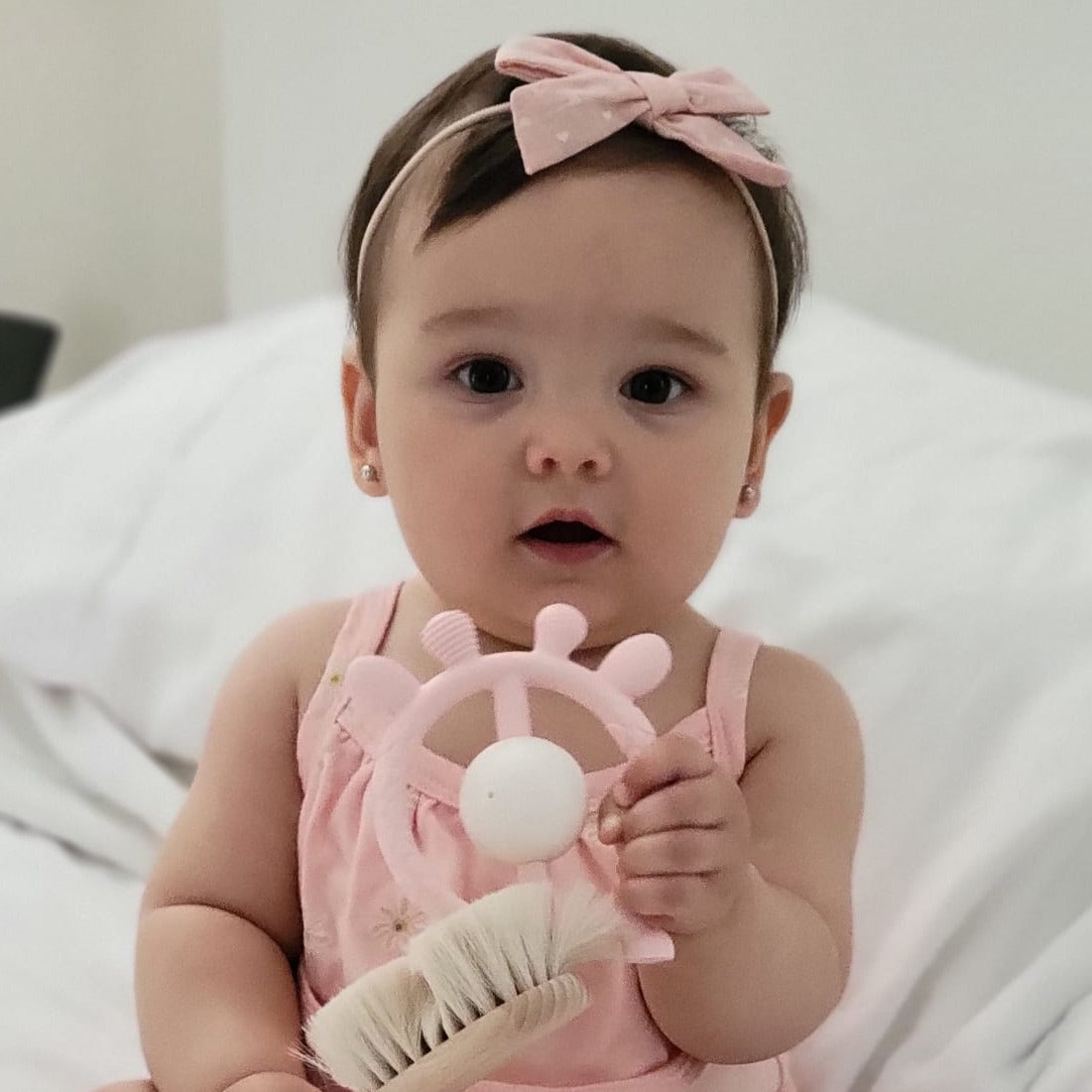 Ali+Oli Giraffe Teether and Rattle (Pink)