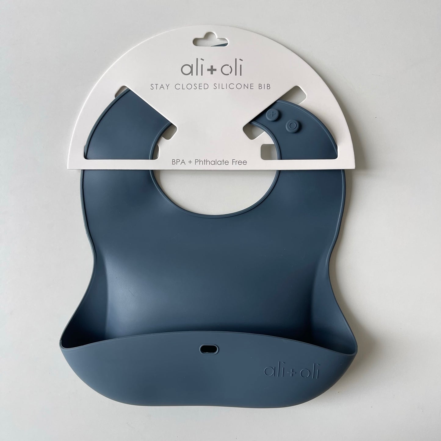 Ali+Oli Silicone Baby Bib Roll Up & Stay Closed (Night)