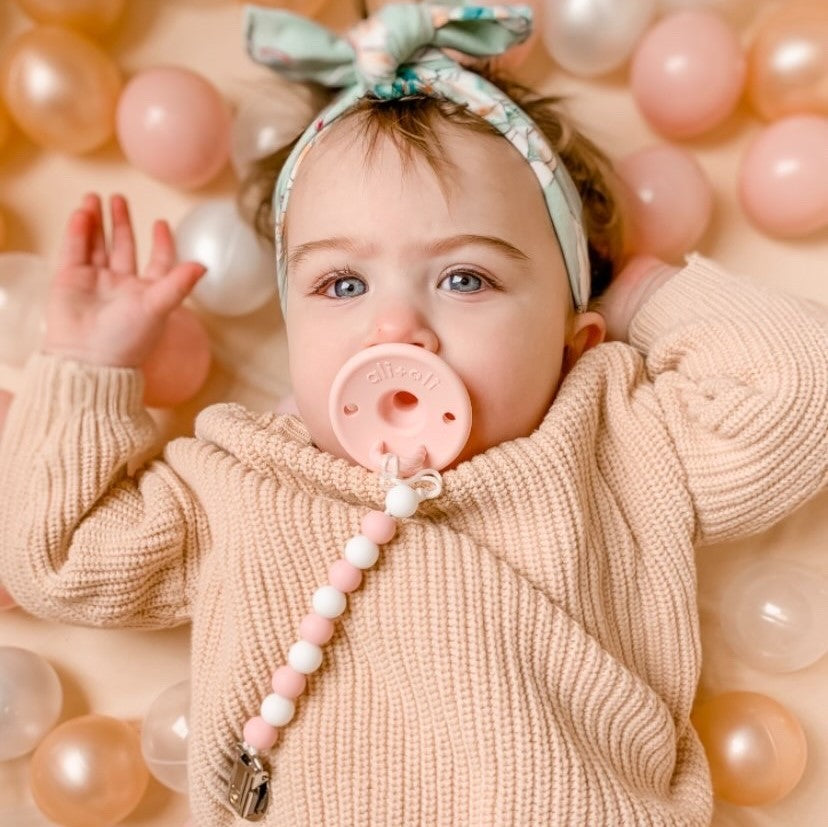 Ali+Oli Pacifier Clip (Thin Pink)
